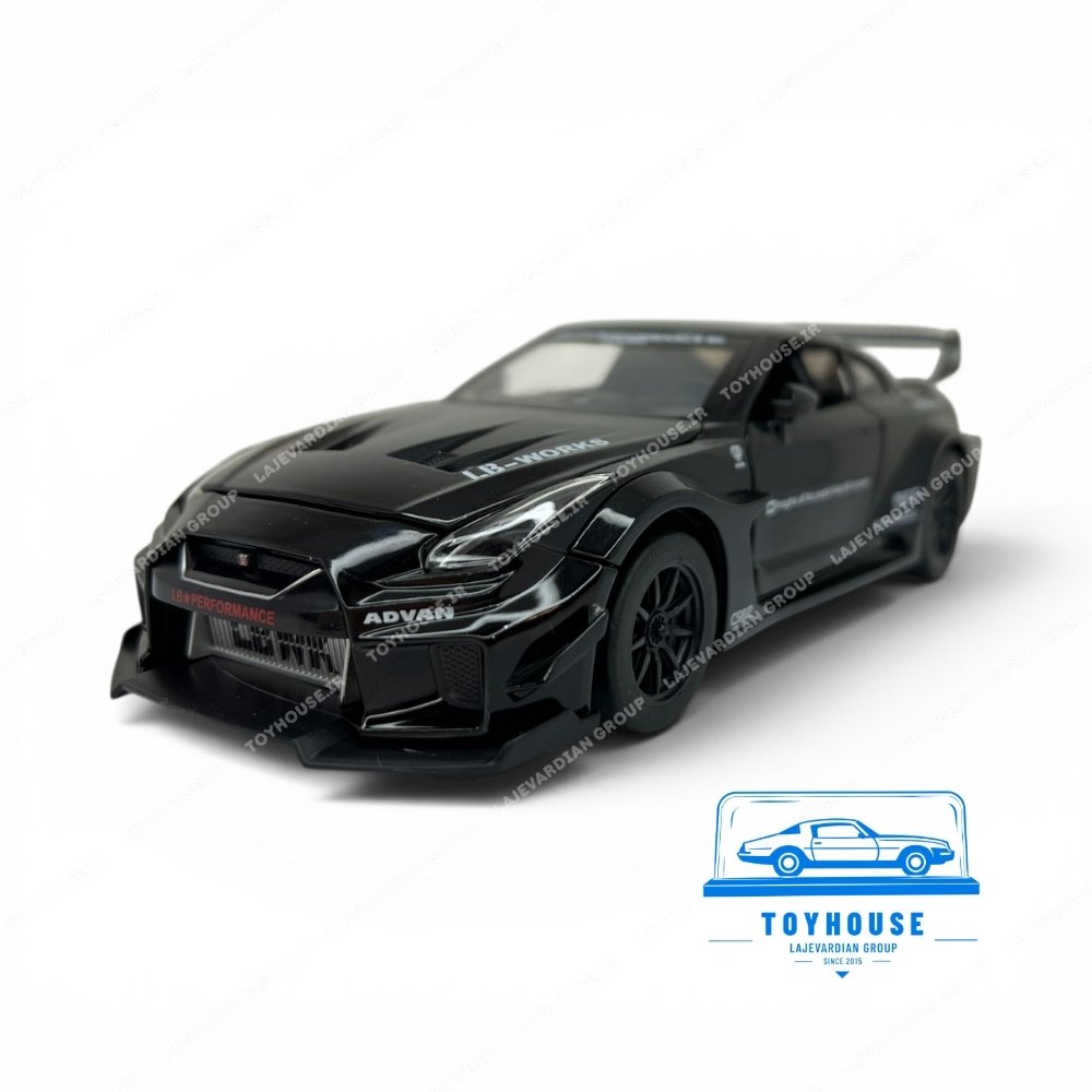 ماکت نیسان GT-R نیسمو مشکی با چراغ، کابین دقیق و طراحی اسپرت